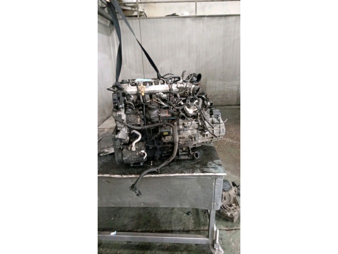 MOTOR CON ACCESORIOS Y CAJA DE CAMBIOS HYUNDAI I30 2010