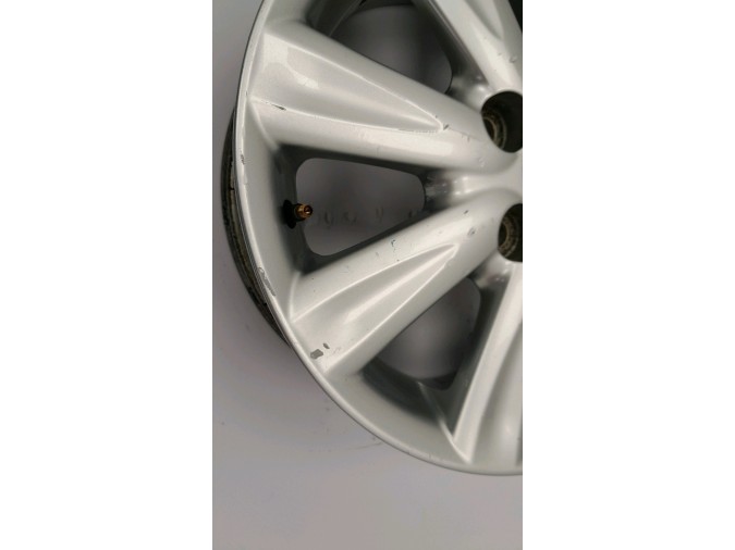 LLANTA SO TOYOTA YARIS 2010