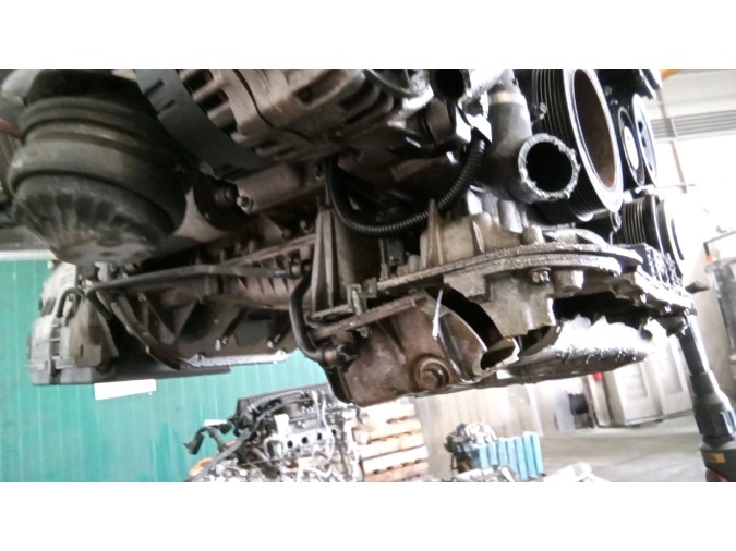 MOTOR CON ACCESORIOS Y CAJA DE CAMBIOS MERCEDES S 320