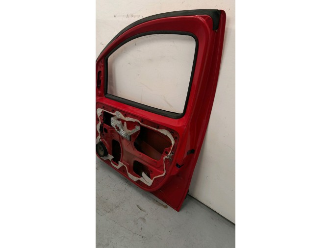 PUERTA DELANTERA DERECHA FIAT FIORINO ROJA 2011
