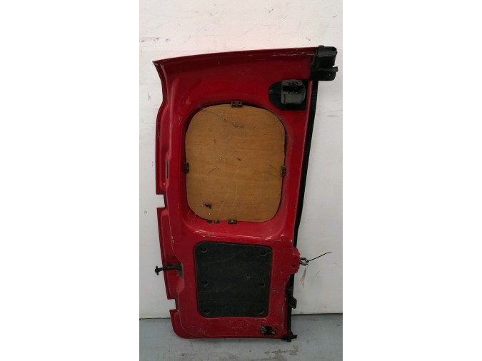 PUERTA TRASERA DERECHA FIAT FIORINO ROJA 2011
