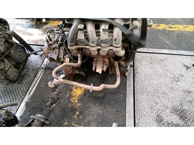 MOTOR CON ACCESORIOS Y CAJA DE CAMBIOS CITROEN XANTIA 1995