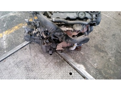 MOTOR CON ACCESORIOS Y CAJA DE CAMBIOS CITROEN C5 2004