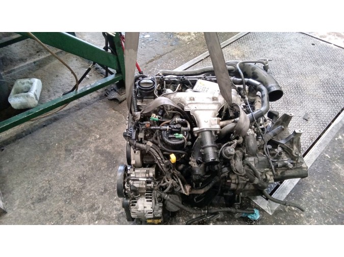 MOTOR CON ACCESORIOS Y CAJA DE CAMBIOS CITROEN C5 2004