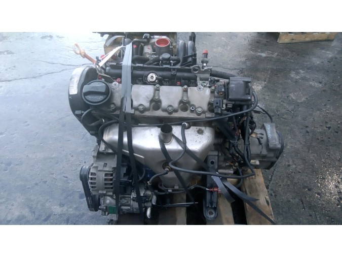 MOTOR CON ACCESORIOS SIN CAJA DE CAMBIOS SEAT IBIZA 2000