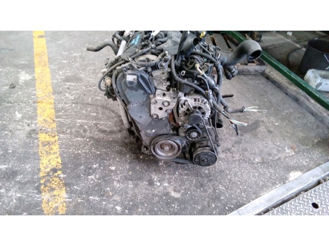 MOTOR CON ACCESORIOS SIN CAJA DE CAMBIOS CITROEN C8 2007