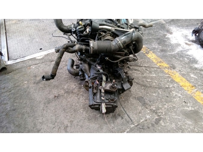 MOTOR CON ACCESORIOS SIN CAJA DE CAMBIOS CITROEN C8 2007
