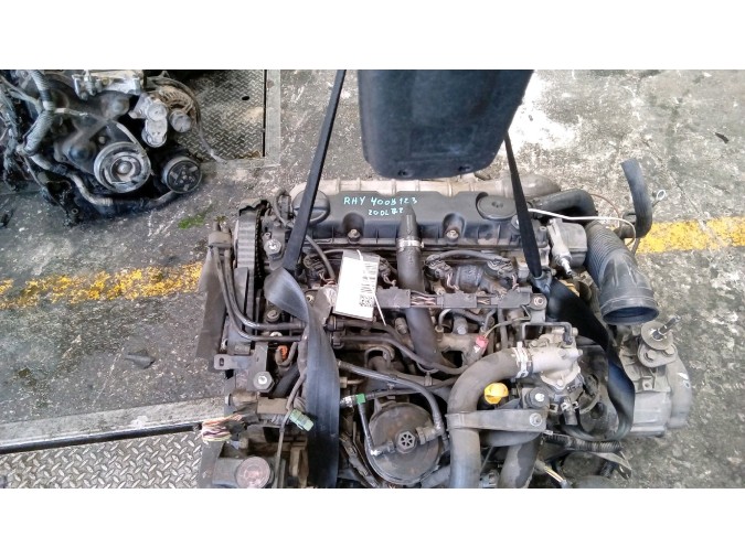 MOTOR CON ACCESORIOS SIN CAJA DE CAMBIOS PEUGEOT 206 2000