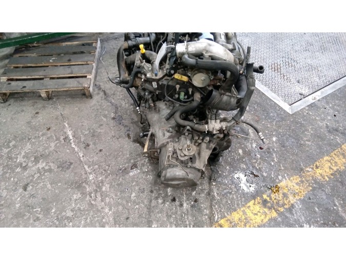 MOTOR CON ACCESORIOS Y CAJA DE CAMBIOS CITROEN XSARA 2003