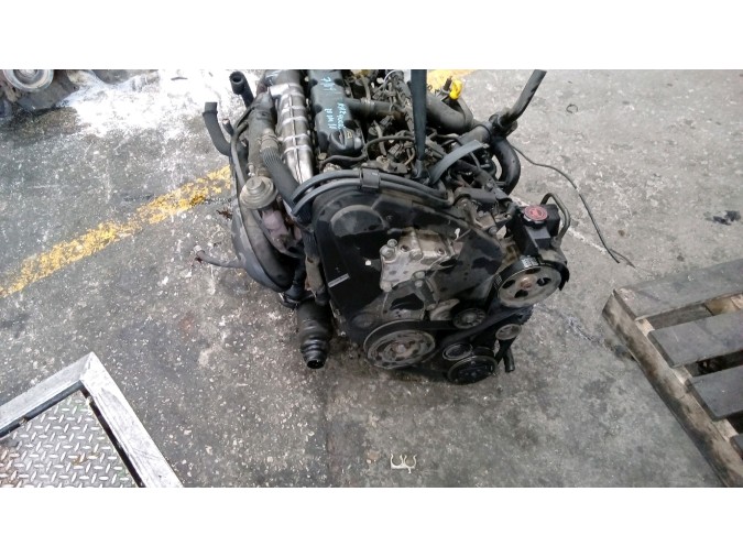 MOTOR CON ACCESORIOS Y CAJA DE CAMBIOS CITROEN XSARA 2003