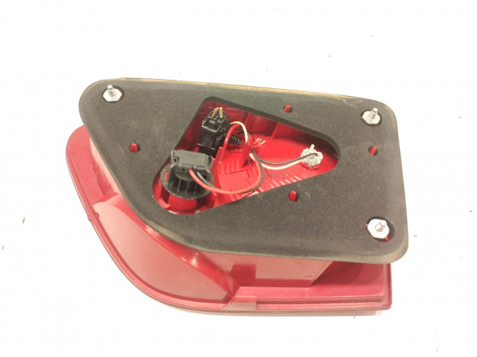 PILOTO TRASERO IZQUIERDO SEAT ALTEA 2015