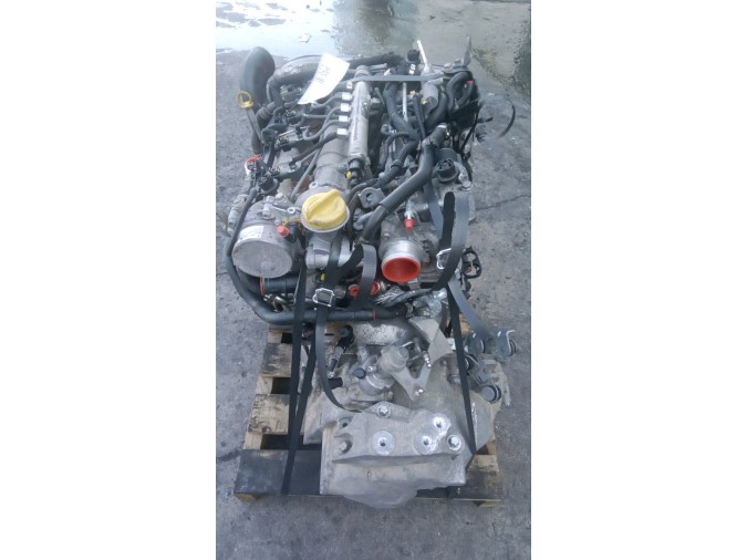 MOTOR CON ACCESORIOS Y CAJA DE CAMBIOS SAAB 9-3 2006