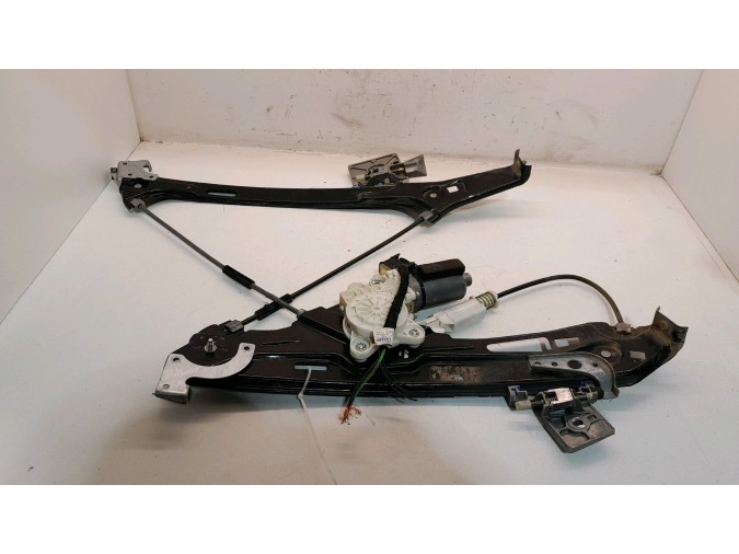 ELEVALUNAS DELANTERO DERECHO MERCEDES CLS 500 2004