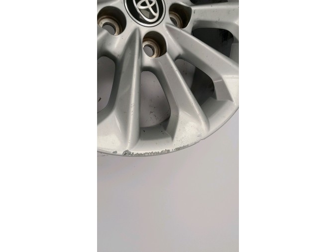 LLANTA SO TOYOTA COROLLA 2021
