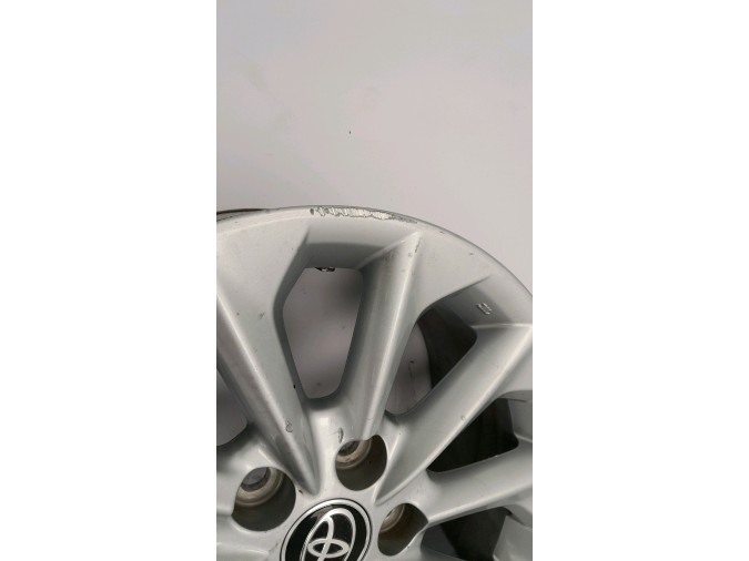 LLANTA SO TOYOTA COROLLA 2021