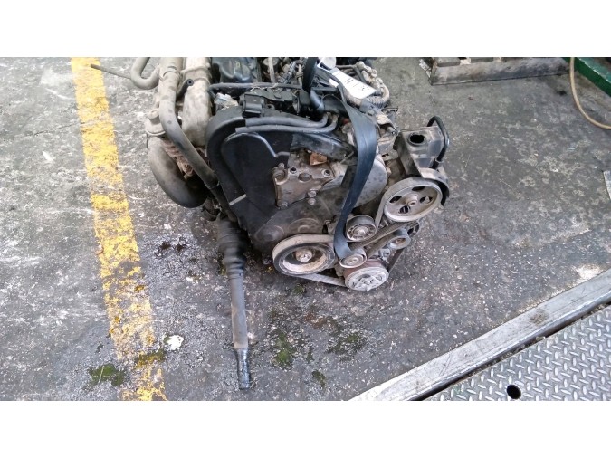 MOTOR CON ACCESORIOS SIN CAJA DE CAMBIOS CITROEN XSARA PICASSO 2002