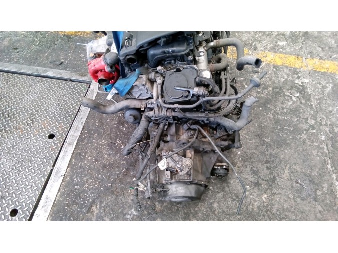MOTOR CON ACCESORIOS Y CAJA DE CAMBIOS CITROEN C4 2010
