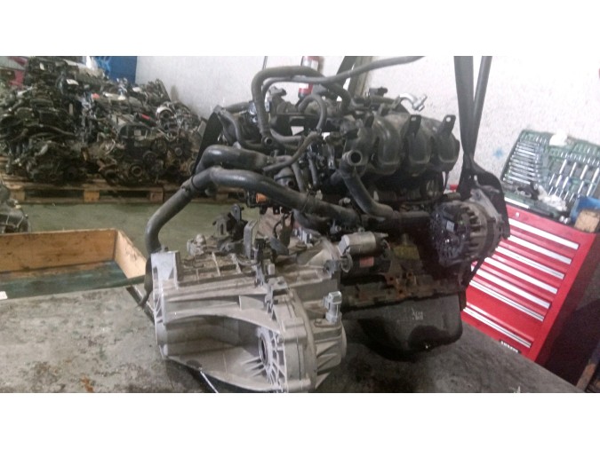 MOTOR CON ACCESORIOS Y CAJA DE CAMBIOS HYUNDAI I10 2012