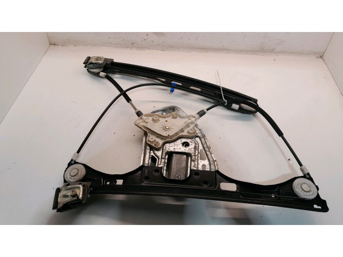 ELEVALUNAS DELANTERO IZQUIERDO MERCEDES C 180 KOMPRESSOR 2006
