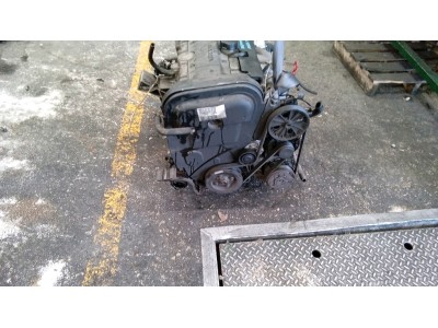 MOTOR CON ACCESORIOS Y CAJA DE CAMBIOS VOLVO S60 2001