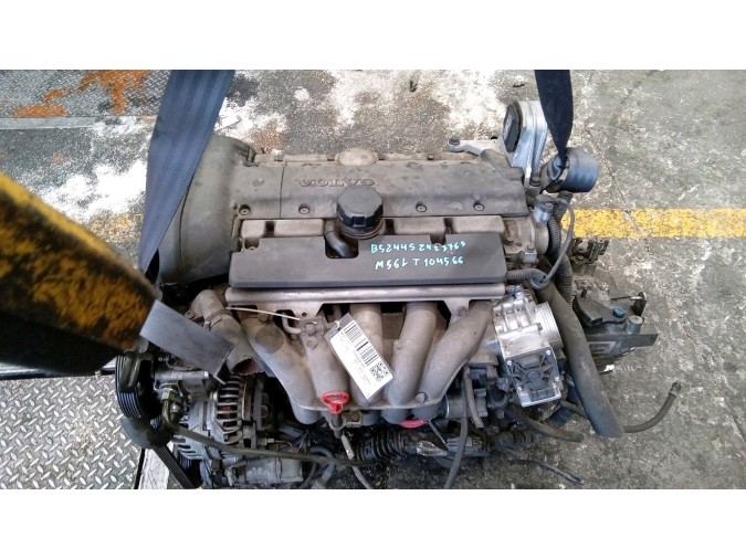 MOTOR CON ACCESORIOS Y CAJA DE CAMBIOS VOLVO S60 2001