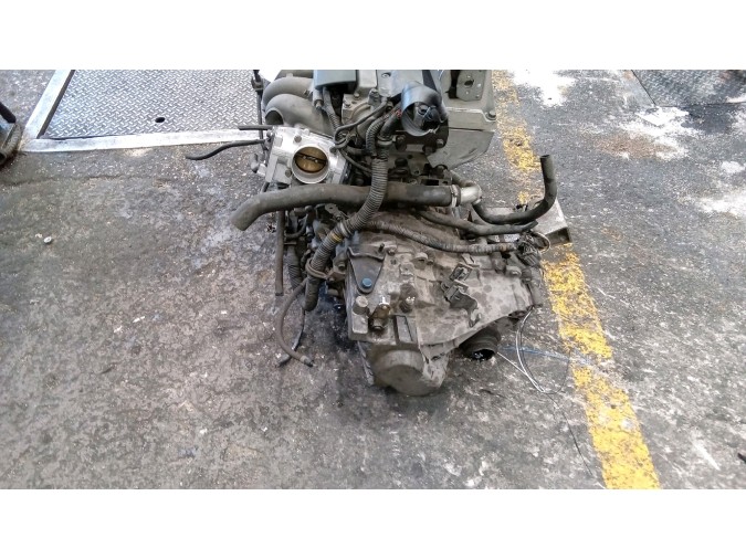 MOTOR CON ACCESORIOS Y CAJA DE CAMBIOS VOLVO S60 2001