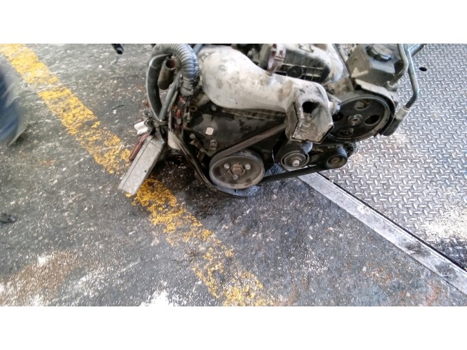 MOTOR CON ACCESORIOS Y CAJA DE CAMBIOS PEUGEOT 206