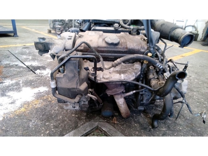 MOTOR CON ACCESORIOS Y CAJA DE CAMBIOS PEUGEOT 206