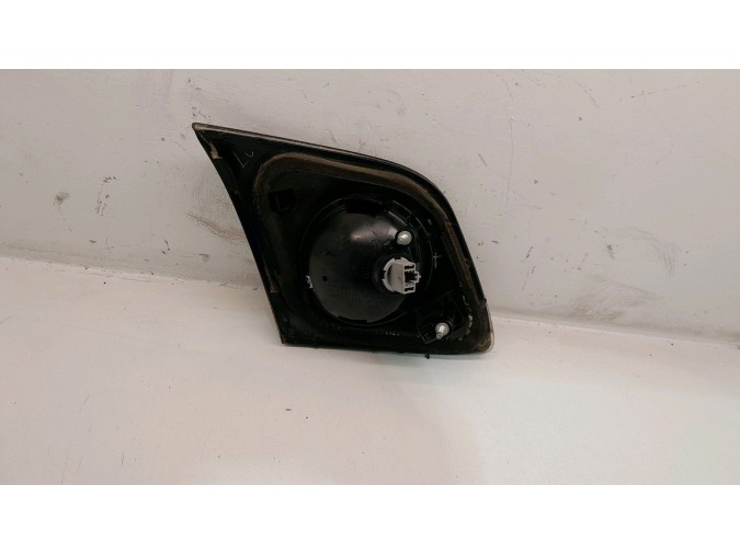PILOTO TRASERO DERECHO MAZDA 3 2005