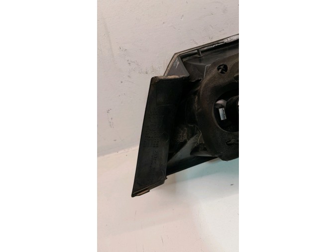 PILOTO TRASERO IZQUIERDO MAZDA 3 2005