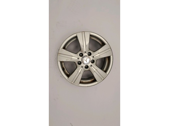 LLANTA SO MERCEDES A 180 CDI 2011