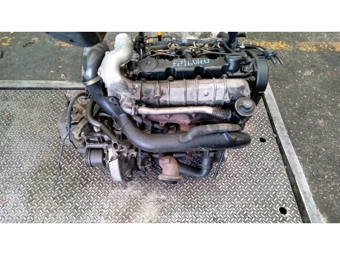 MOTOR CON ACCESORIOS Y CAJA DE CAMBIOS PEUGEOT 406 2000