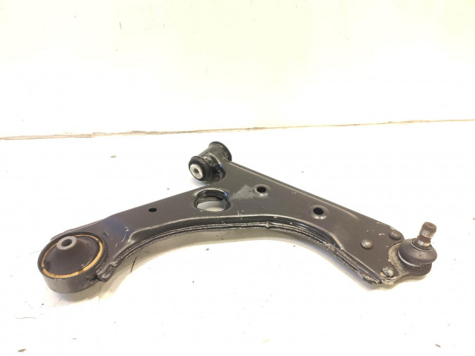BRAZO SUSPENSION INFERIOR DELANTERO DERECHO OPEL CORSA 2017