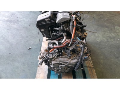 MOTOR CON ACCESORIOS Y CAJA DE CAMBIOS TOYOTA AURIS 2013