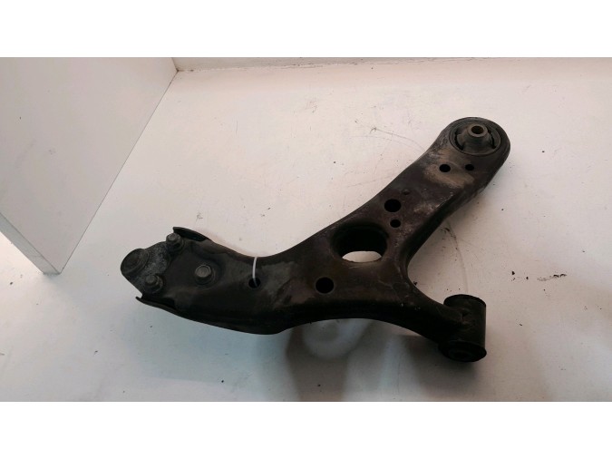 BRAZO SUSPENSION INFERIOR DELANTERO IZQUIERDO TOYOTA AURIS 2013