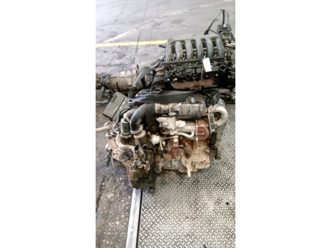 MOTOR CON ACCESORIOS Y CAJA DE CAMBIOS DACIA LOGAN 2006