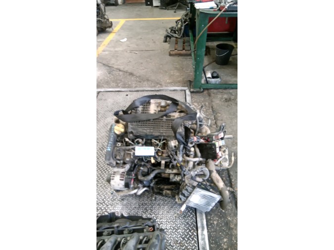MOTOR CON ACCESORIOS Y CAJA DE CAMBIOS DACIA LOGAN 2006