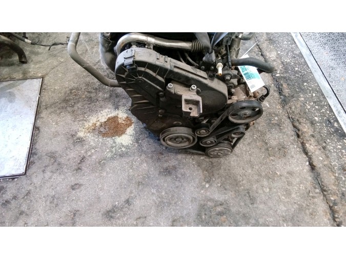 MOTOR CON ACCESORIOS Y CAJA DE CAMBIOS PEUGEOT PART CBPRO 1.9 2000