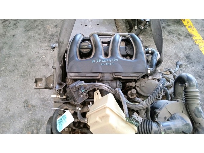 MOTOR CON ACCESORIOS Y CAJA DE CAMBIOS PEUGEOT PART CBPRO 1.9 2000