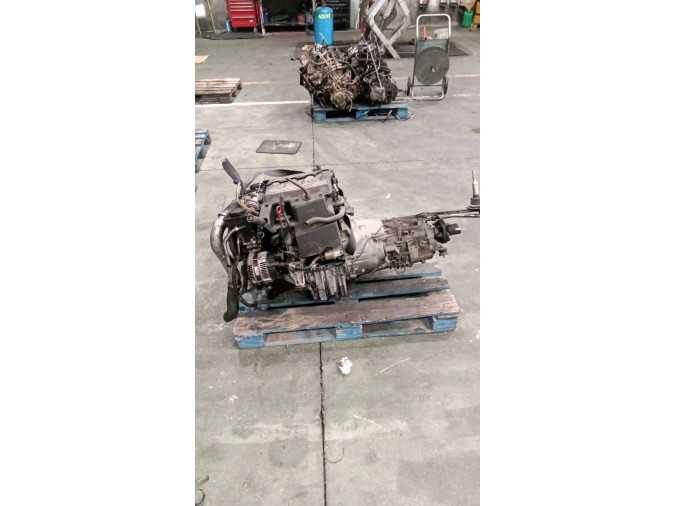 MOTOR CON ACCESORIOS Y CAJA DE CAMBIOS BMW 320D 1999