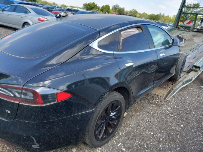 REFUERZO PARAGOLPES TRASERO TESLA MODEL S 2016
