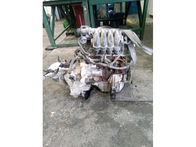 MOTOR CON ACCESORIOS Y CAJA DE CAMBIOS PEUGEOT 307