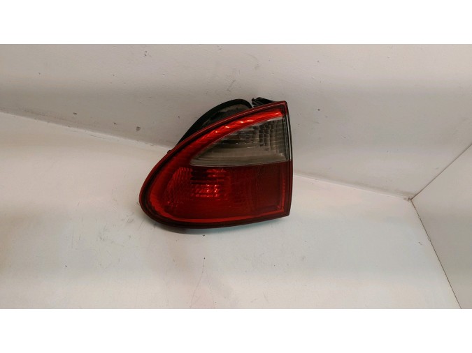 PILOTO TRASERO IZQUIERDO SEAT LEON 2003