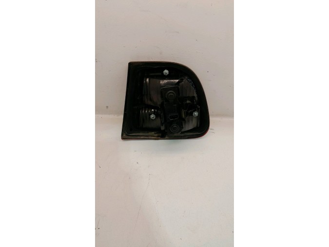 PILOTO TRASERO IZQUIERDO INTERIOR SEAT LEON 2003