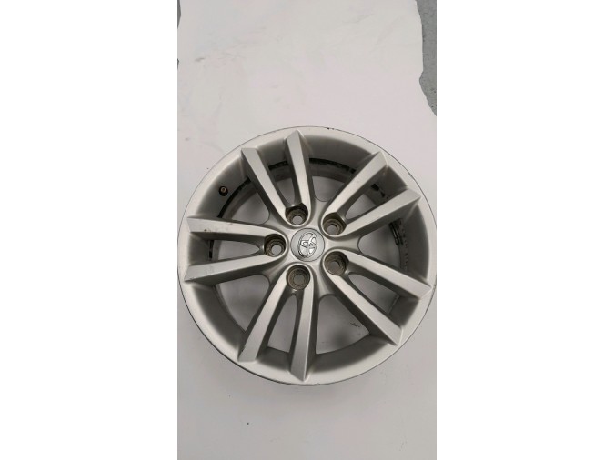 LLANTA SO TOYOTA AURIS 2010