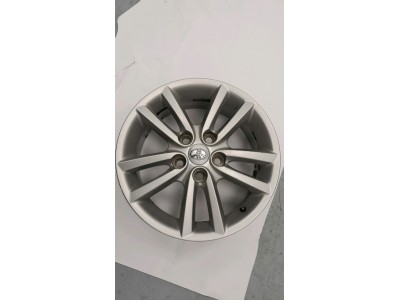 LLANTA SO TOYOTA AURIS 2010