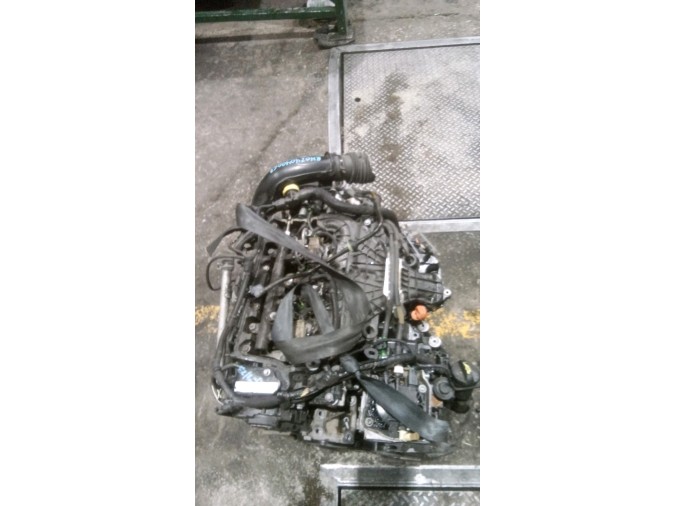MOTOR CON ACCESORIOS Y CAJA DE CAMBIOS CITROEN JUMPY 2007