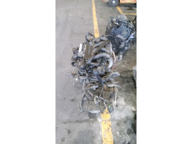 MOTOR CON ACCESORIOS Y CAJA DE CAMBIOS PEUGEOT 206 2000
