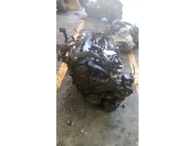 MOTOR CON ACCESORIOS Y CAJA DE CAMBIOS CITROEN XSARA 2001