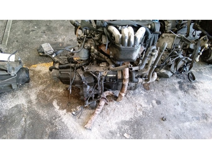 MOTOR CON ACCESORIOS Y CAJA DE CAMBIOS CITROEN SAXO 2001